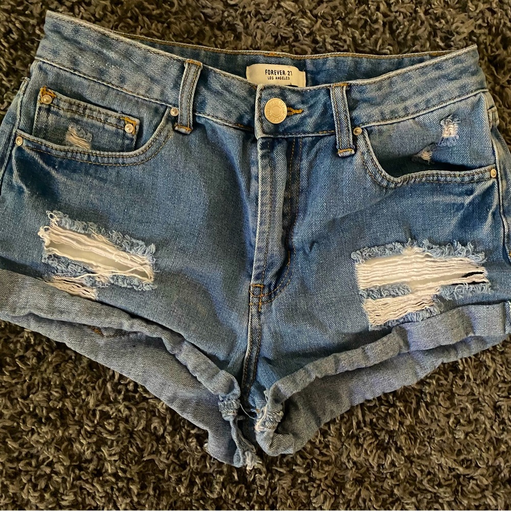 JUNIORS DISTRESSED DENIM SHORTS SIZE 5